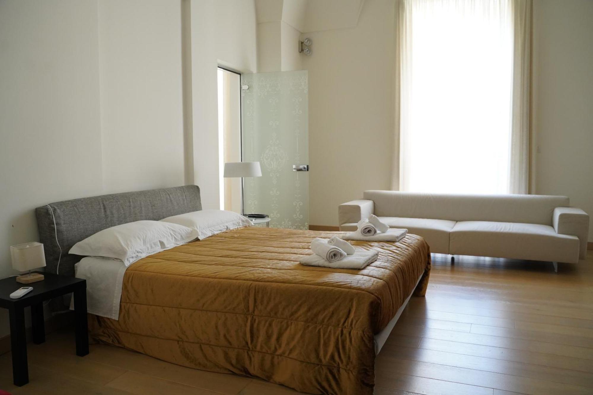 Suite Home D'Aragona Лече Екстериор снимка