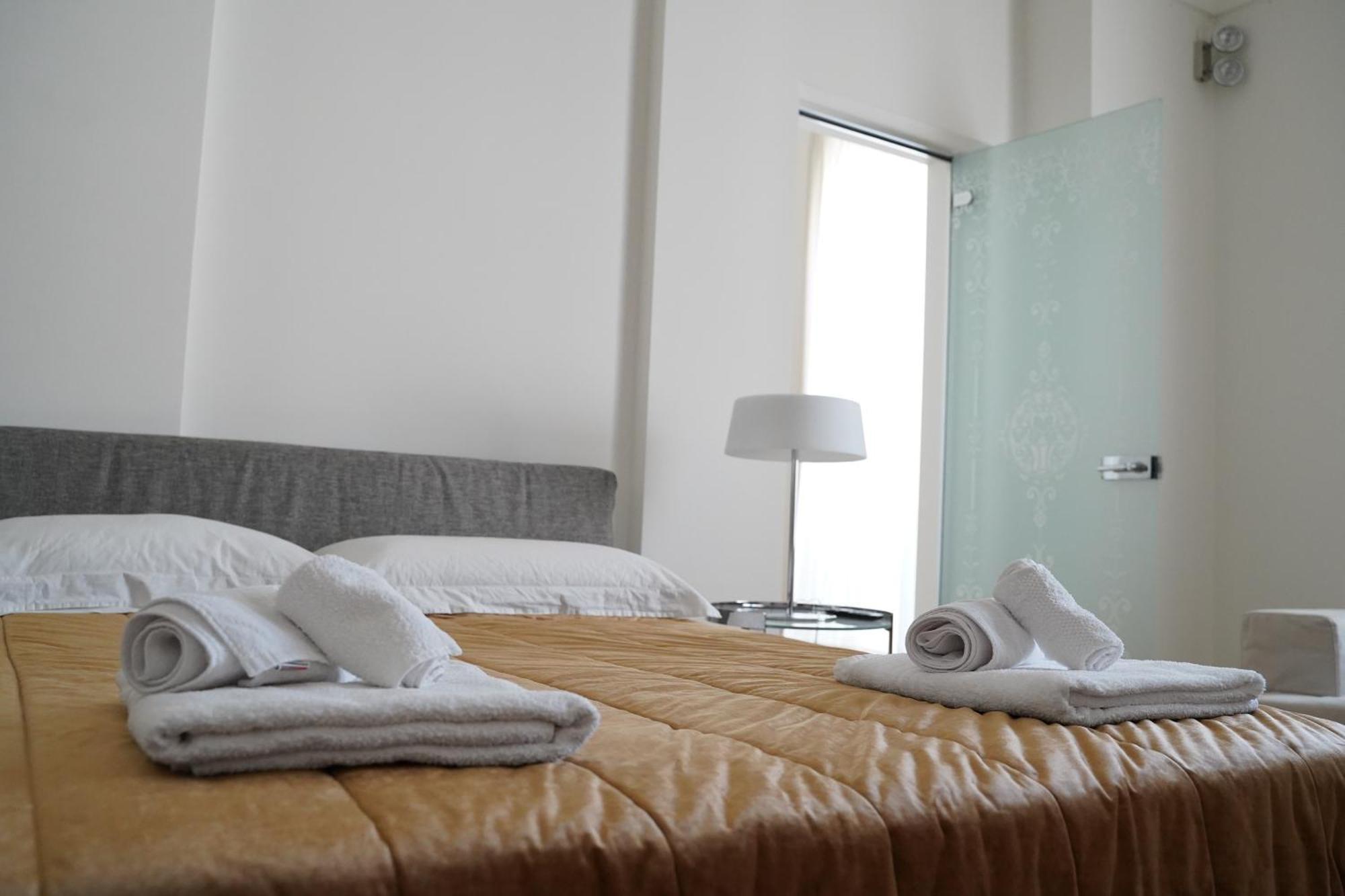 Suite Home D'Aragona Лече Екстериор снимка