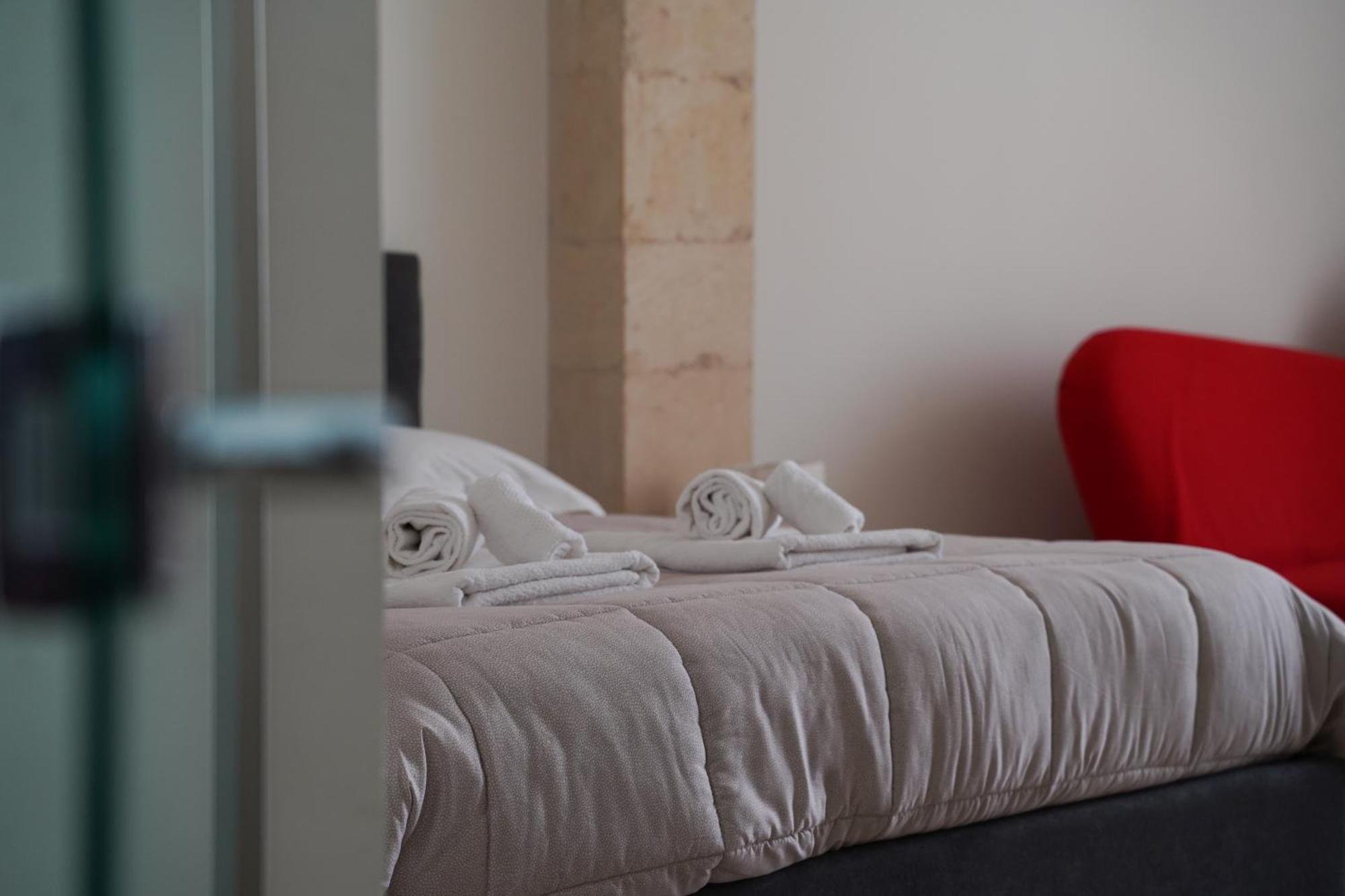 Suite Home D'Aragona Лече Екстериор снимка
