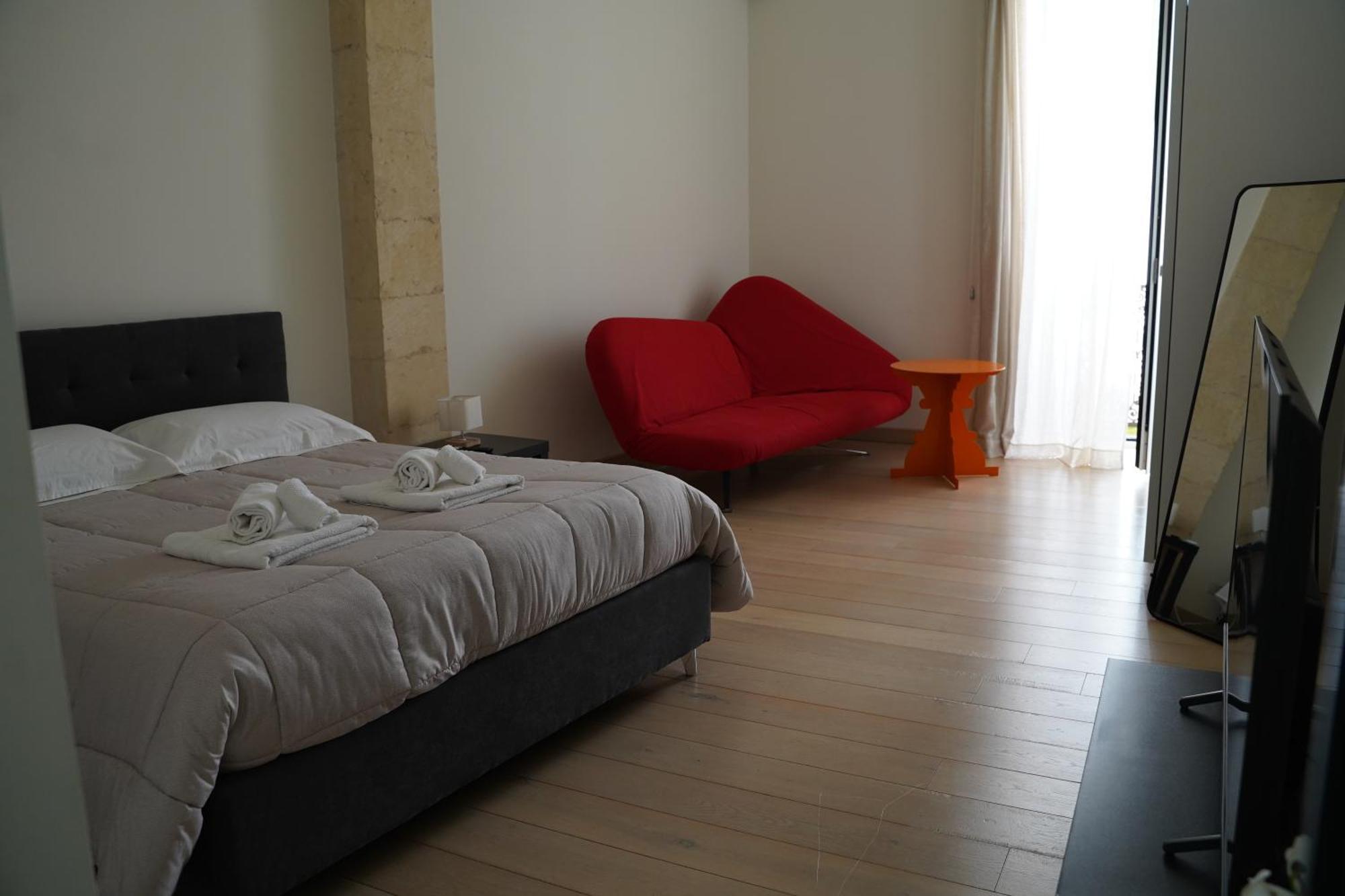 Suite Home D'Aragona Лече Екстериор снимка