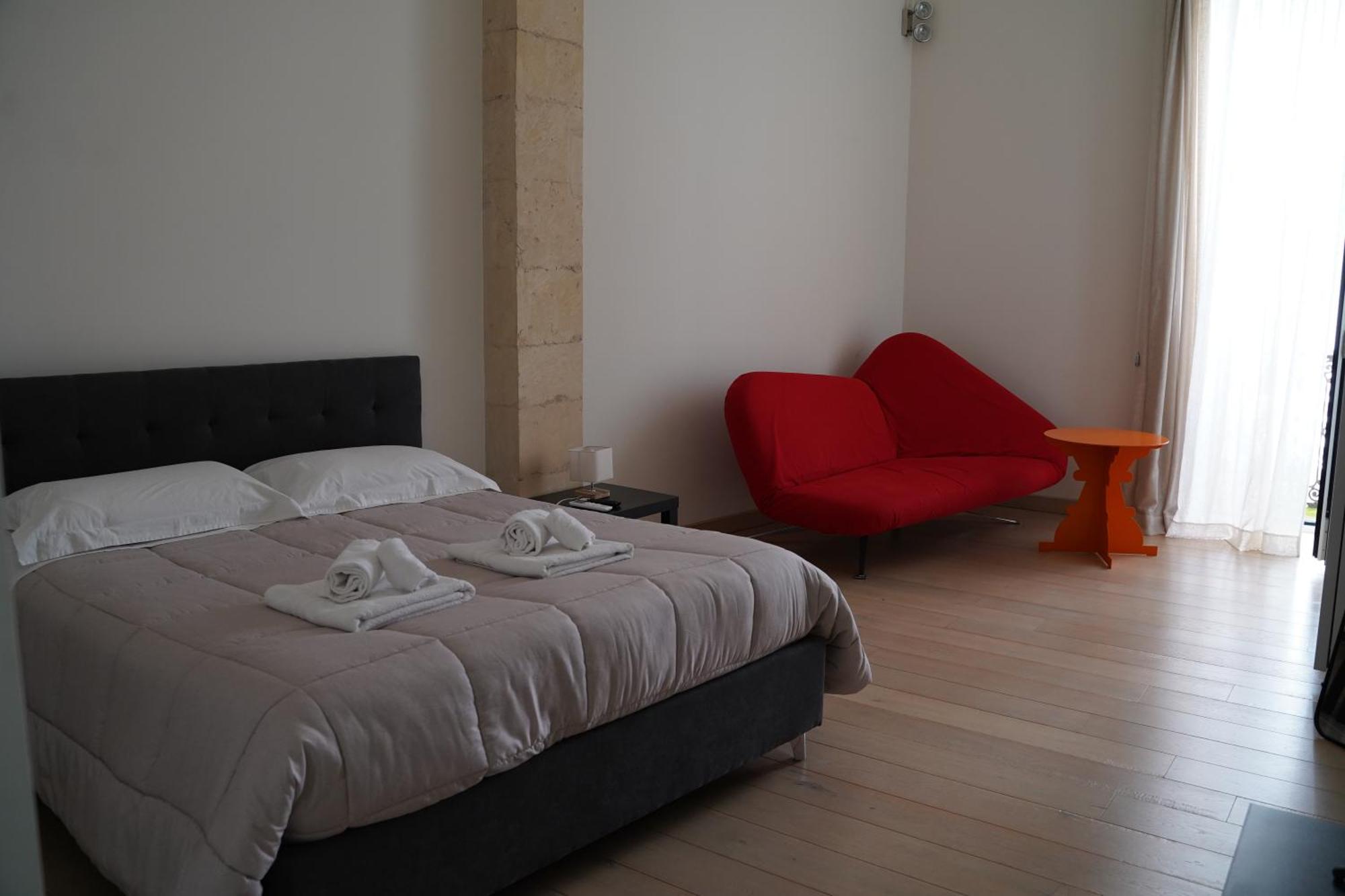 Suite Home D'Aragona Лече Екстериор снимка