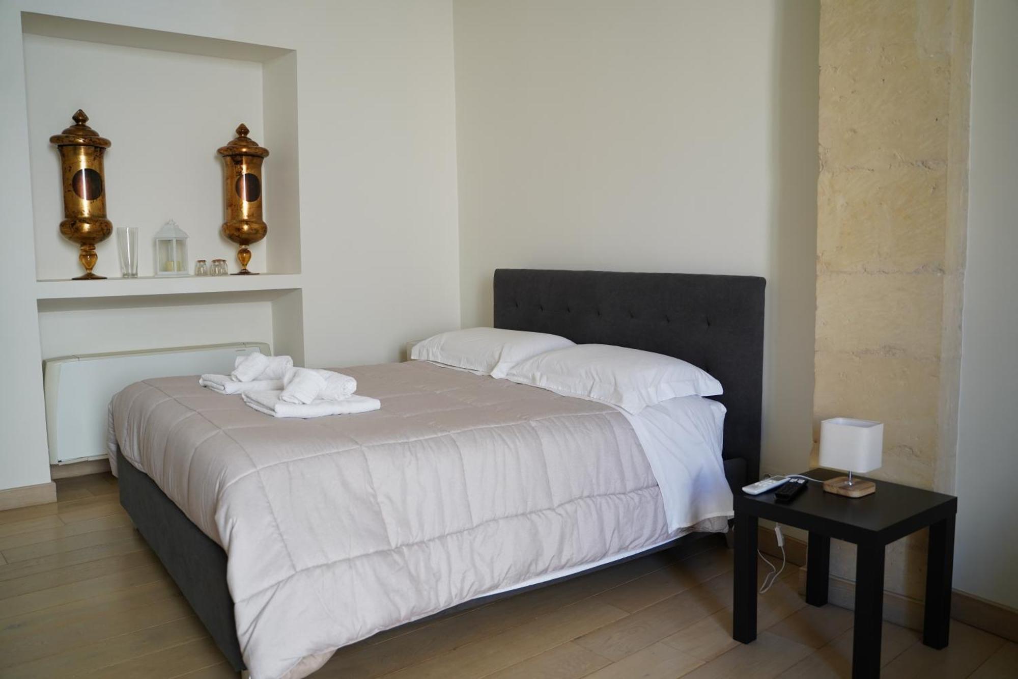 Suite Home D'Aragona Лече Екстериор снимка
