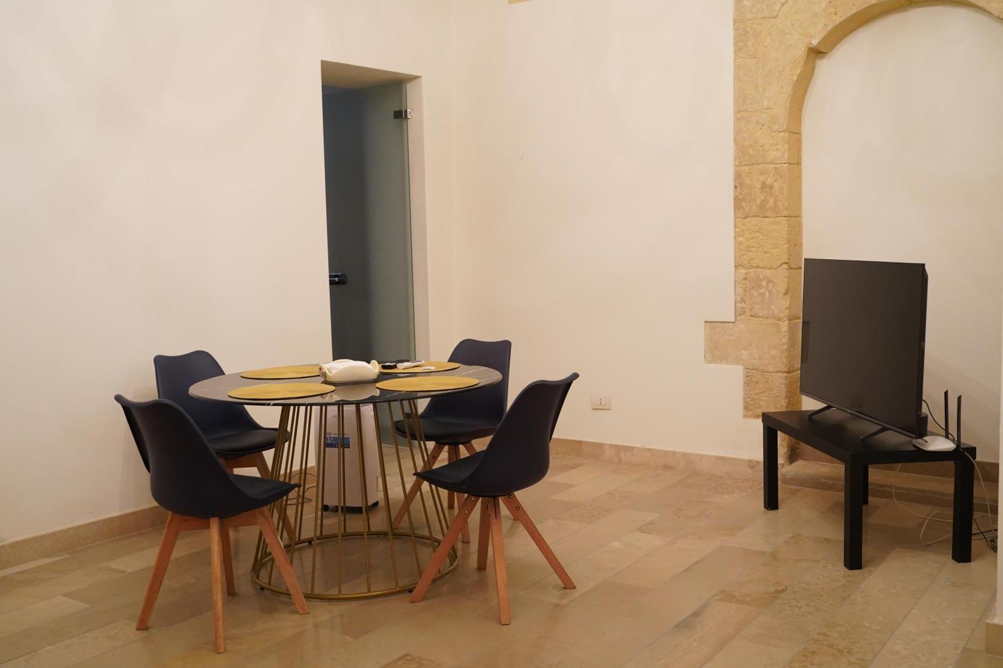 Suite Home D'Aragona Лече Екстериор снимка